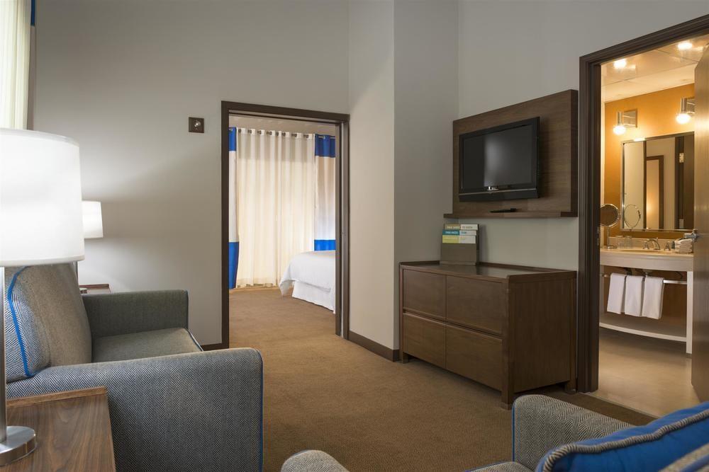 Four Points By Sheraton Galerias Monterrey Exterior photo A typical suite at the Residence Inn
