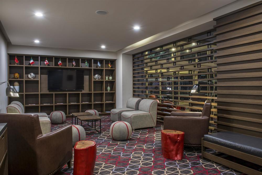Four Points By Sheraton Galerias Monterrey Exterior photo The lounge at the airport