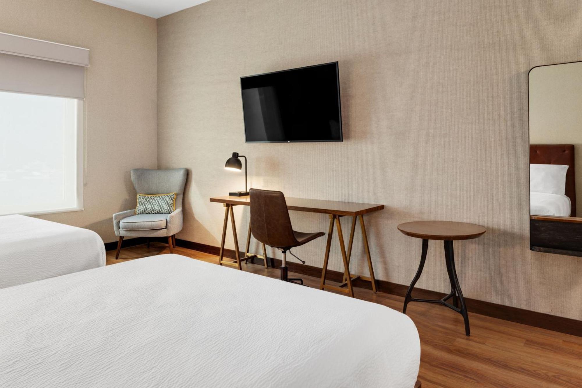 Four Points By Sheraton Galerias Monterrey Exterior photo A room at the Hotel Zags