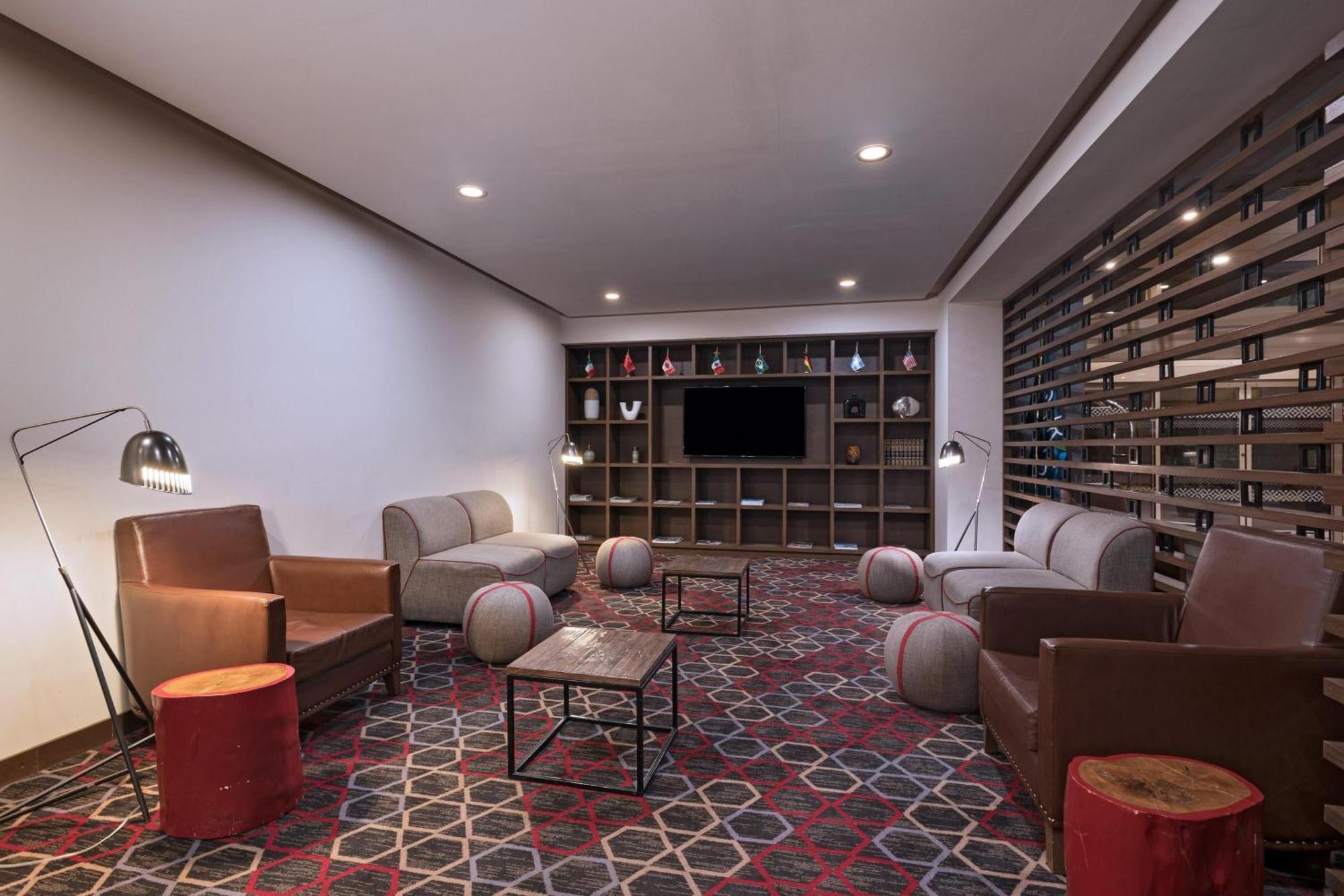 Four Points By Sheraton Galerias Monterrey Exterior photo Library