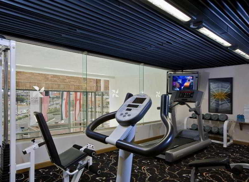Four Points By Sheraton Galerias Monterrey Exterior photo The gym at the hotel